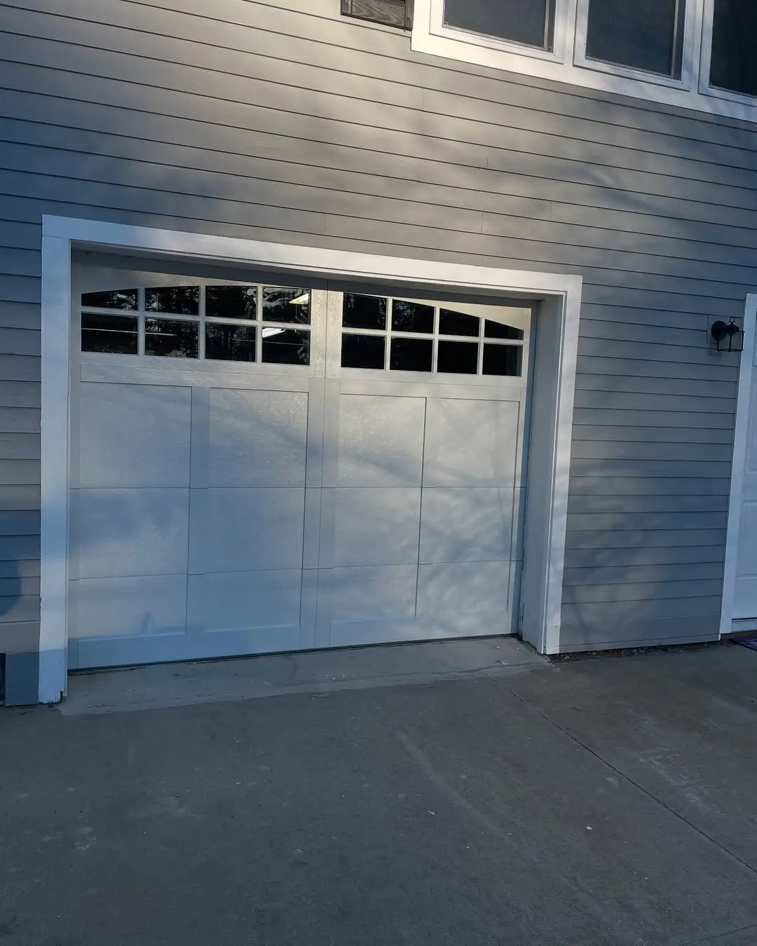 Garage door service in Bedford, NH